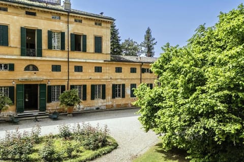 Property building, Natural landscape, Garden view