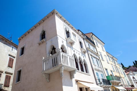 Nearby landmark