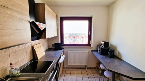 Kitchen or kitchenette, Dining area, dishwasher, stove