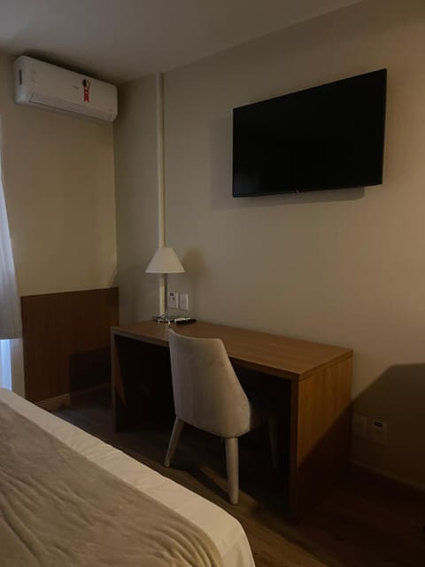 Communal lounge/ TV room, TV and multimedia, air conditioner