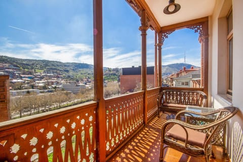 Patio, Day, Natural landscape, View (from property/room), Balcony/Terrace, Dining area, Mountain view