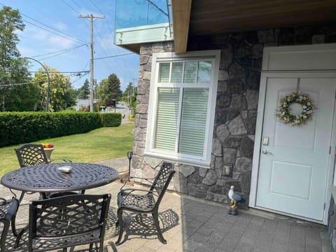 White Rock Beach getaway House in White Rock