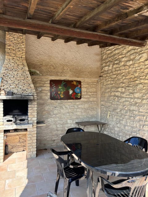 BBQ facilities, Dining area