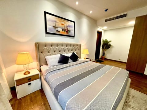 Luxury Two Beds DHA Phase 5 Wohnung in Lahore