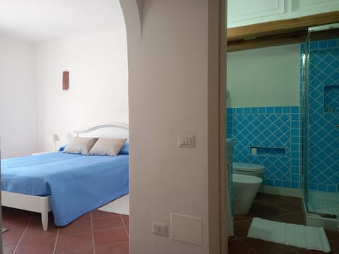 Bathroom, Bedroom