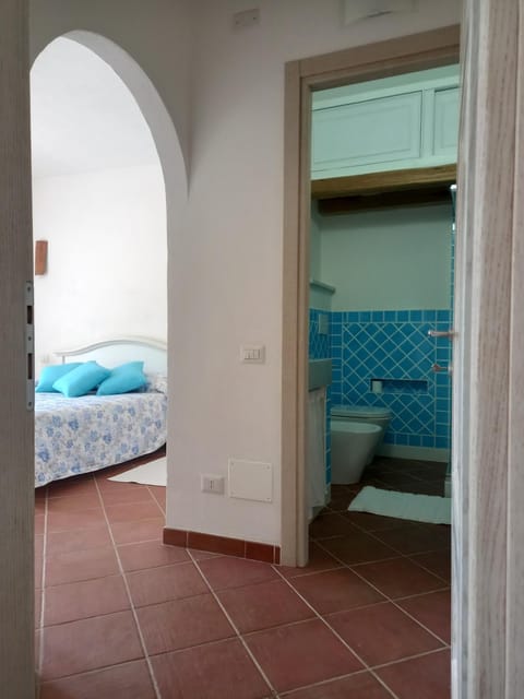 Bathroom, Bedroom