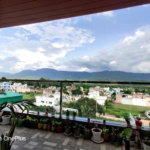 The Periwinkle Stays Mountain View Luxury 2BHK Apt Rishikesh Condo in Rishikesh
