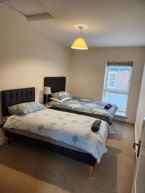 Nice Dublin 3 bedrooms near Airport & Dublin City 7people Condo in Dublin