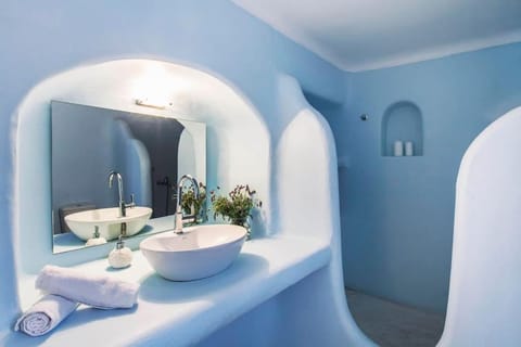 Villa Chaniotis jacuzzi & pool Villa in Mykonos, Mikonos 846 00, Greece