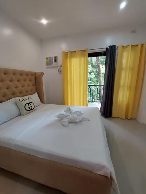 Alleyhub Condotel Hotel in Bicol