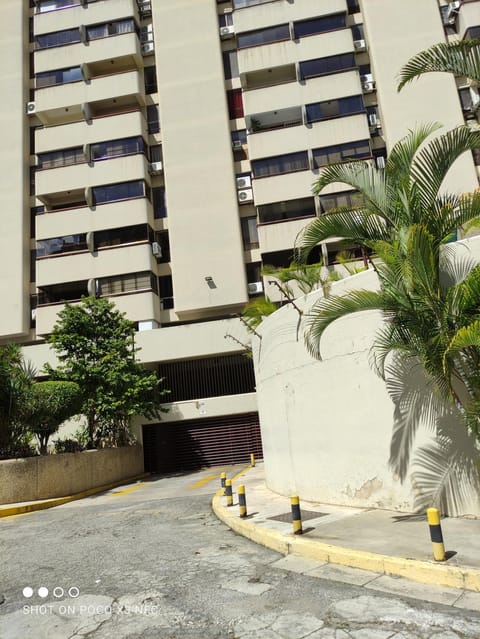 Moderno y equipado Apto Ejecutivo con piscina Condo in Caracas