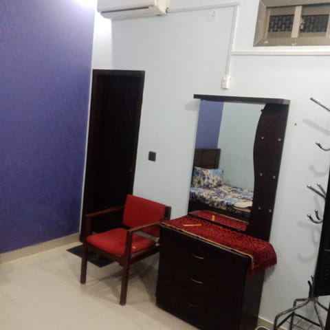 HostHub Guest House Gulshan iqbal Bed and Breakfast in Karachi