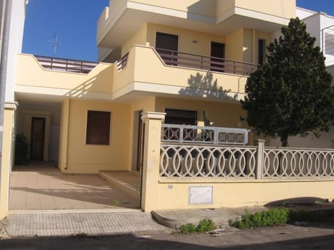 VILLA PASUBIO House in Porto Cesareo