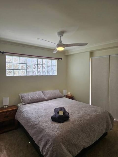 Premium 3 bedroom River Front Location Condominio in Rockhampton