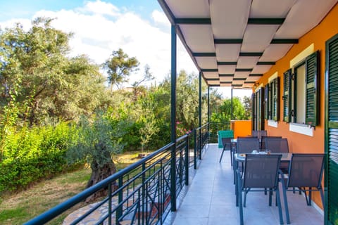 Balcony/Terrace, Garden view