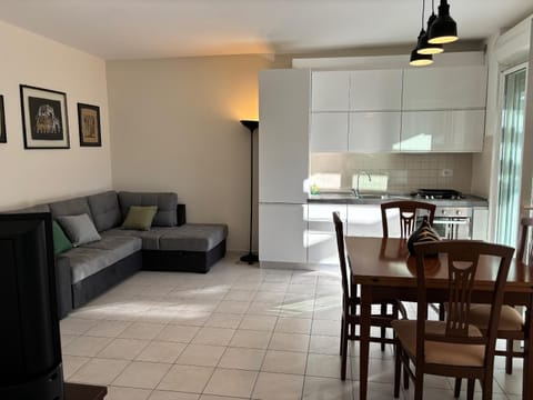 Kitchen or kitchenette, Living room, Dining area