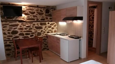 MARIANTHI'S STONE HOUSE- Studio2 Apartment in Halkidiki