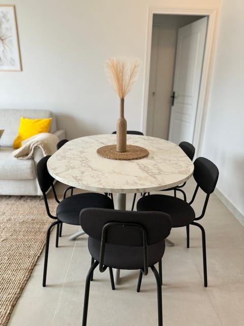 Superb loft terrace Suresnes Minimum 30 nights Apartment in Puteaux