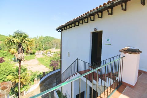 Property building, Patio, Spring, Day, Garden, View (from property/room), Balcony/Terrace, Garden view