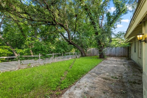 Spacious 4Bed Home in South Atx Monthly Rental House in South Congress