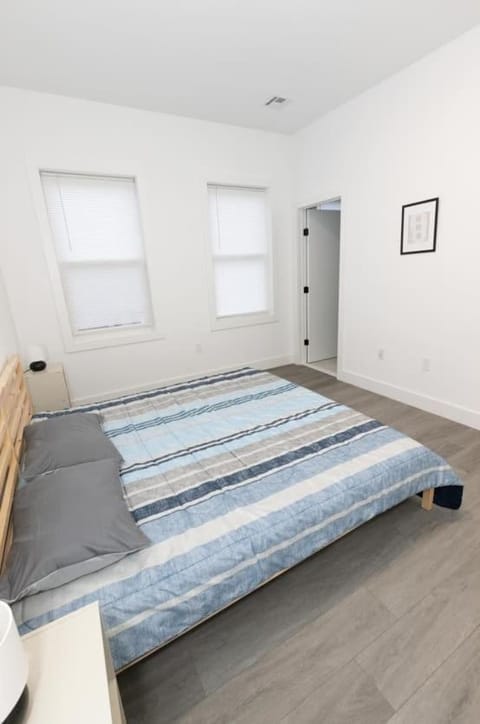 New Modern 2BR Apartment - minutes to NYC Wohnung in Bayonne