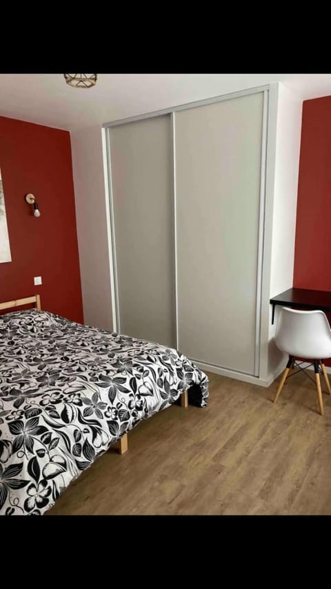 Bed, Bedroom, wardrobe