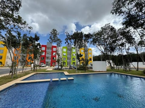 Property building, Day, Pool view, Swimming pool