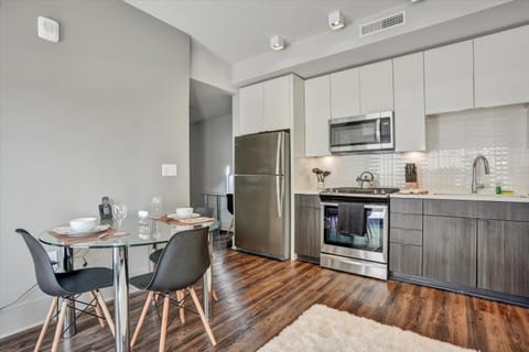 Dining area, kitchen