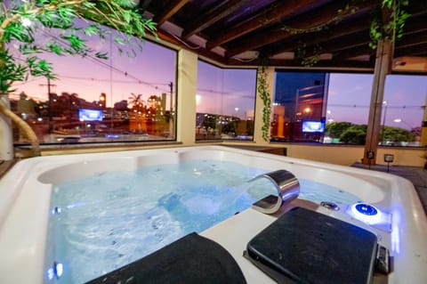 Night, Hot Tub, Pool view