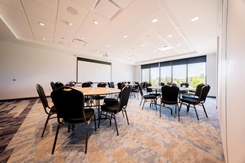 Meeting/conference room