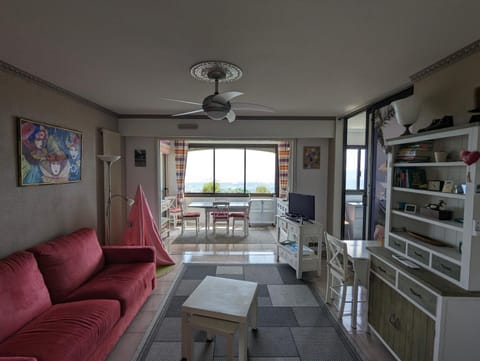 Appartement avec vue mer exceptionnelle dans résidence de standing, au calme, avec piscine Apartment in Mandelieu-La Napoule