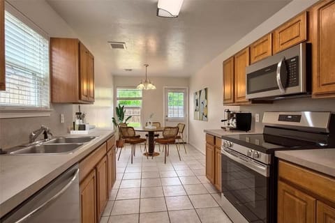 Hard to find a four bedroom home at this price newly updated inside Condo in Norman