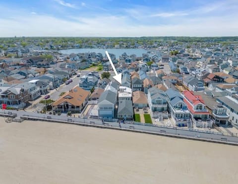 Boardwalk Access, Ocean View Maison in Point Pleasant Beach