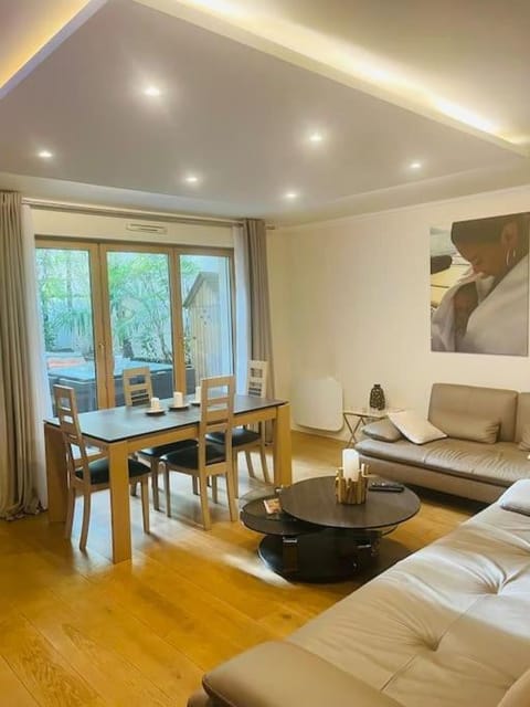 Luxe et calme à 7 mns de Paris Apartment in Levallois-Perret