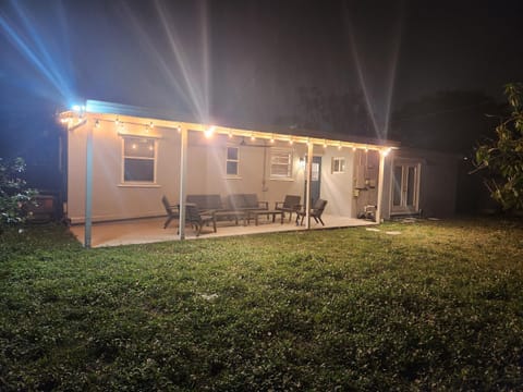 Patio, Night, Garden, Garden, Garden view