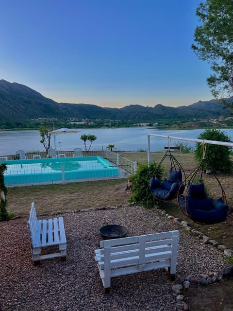 Casa frente al lago con una inmejorable vista Chalet in Potrero de los Funes