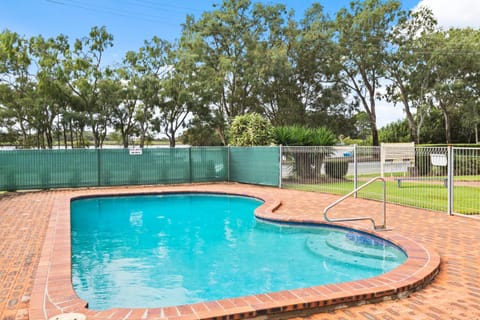 Renovated 3 Bedrooms with Stunning Views and Pool Apartment in Maroochydore