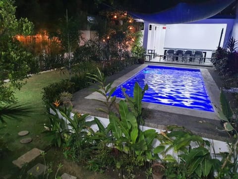 Dielle's Garden, a family staycation home Condo in Muntinlupa