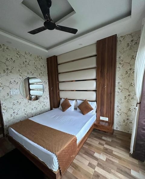 Jungle Fowl Resort Hotel in Dehradun