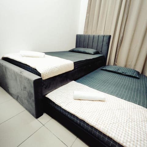 Cheras Landed Homestay 4BR - 10Pax - MRT Suntex House in Hulu Langat