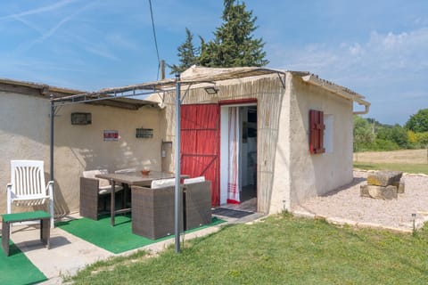 Cabanon en pleine nature Apartment in Pertuis