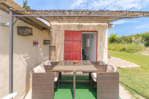 Cabanon en pleine nature Apartment in Pertuis