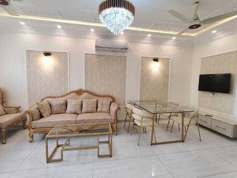 Luxury New Designer 3 BDRM Entire Home DHA Lahore Near Airport House in Lahore