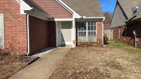 Modern and Cozy 3BR Memphis with Jetted Tub Casa in Horn Lake