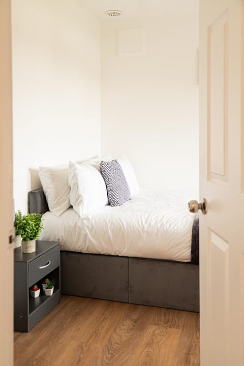 4 Bed - Great for Contractors! Condominio in Banbury