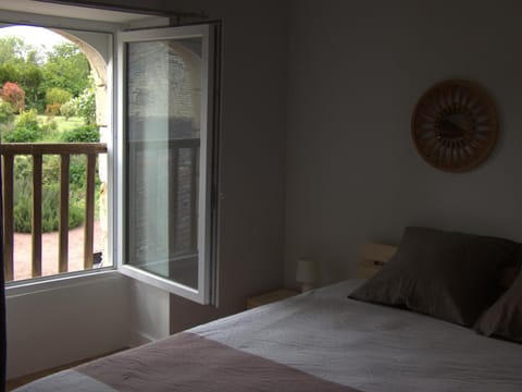 Bedroom, Garden view