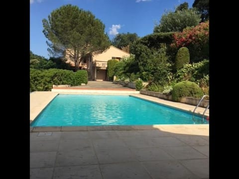 Maison Le Boulou - Grand jardin piscine privée House in Le Boulou