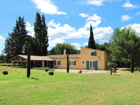 LUBERON - AIR CONDITIONING VILLA - 4 BEDROOMS - 4 BATHROOM Villa in Lourmarin