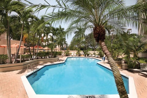 Cozy Two Room Suite with Modern Touches and Pool Condo in Boca Raton
