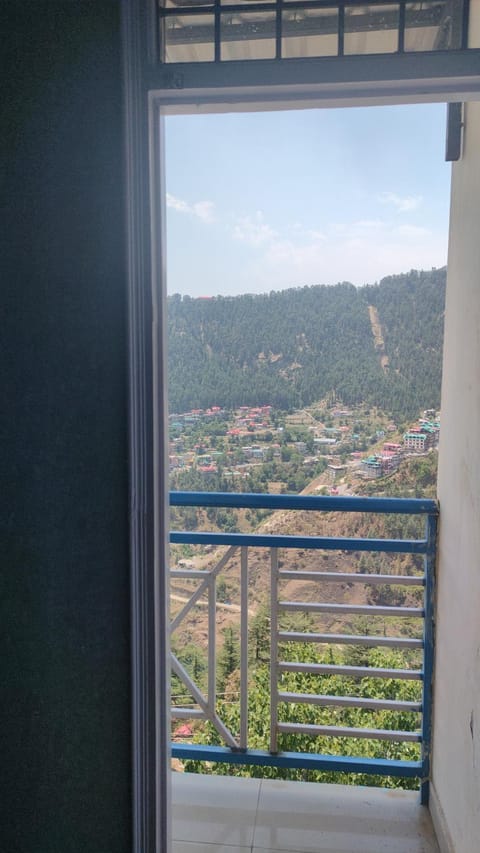 Hill view 1 BHK Apartment Bed and Breakfast in Shimla